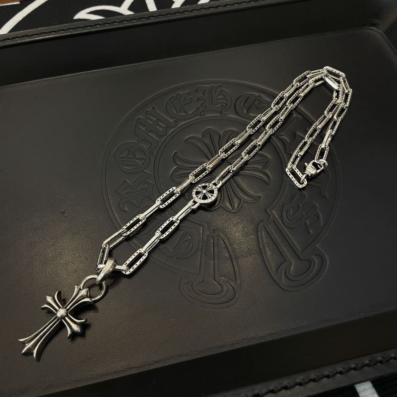 Ch*0me He**ts necklaces